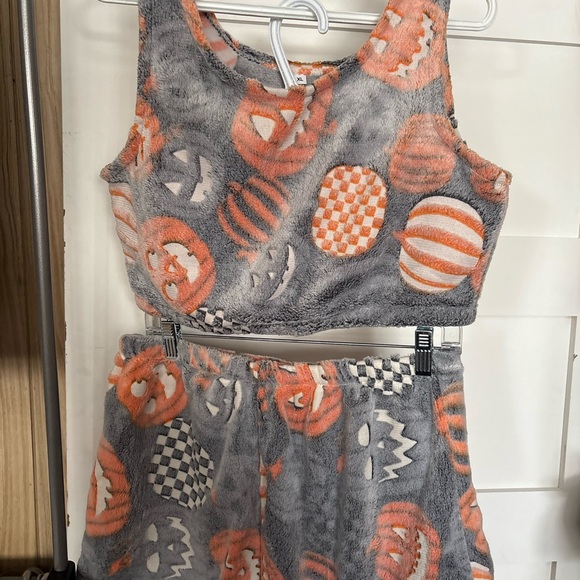 Halloween Pumpkin Print Fuzzy Tank and Shorts Set - Picture 2 of 2